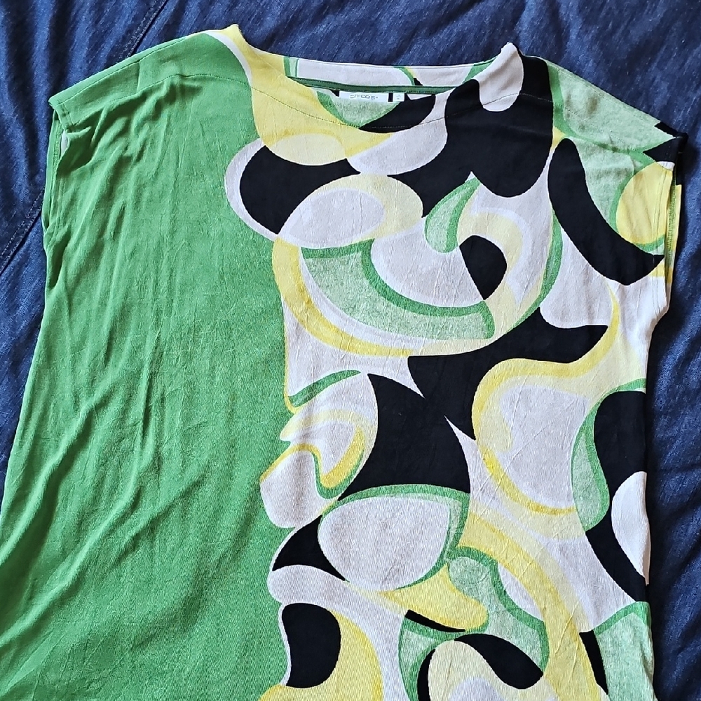 Chico's Green and Yellow Swirl Short Sleeve Top